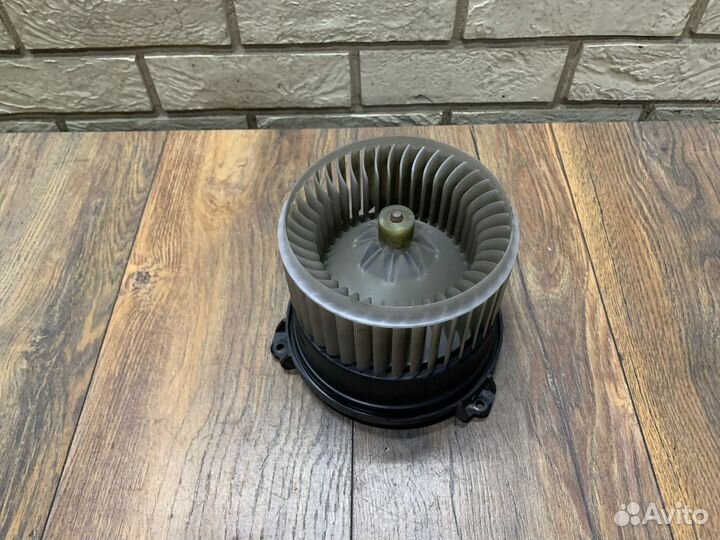 Toyota highlander II Моторчик отопителя задний