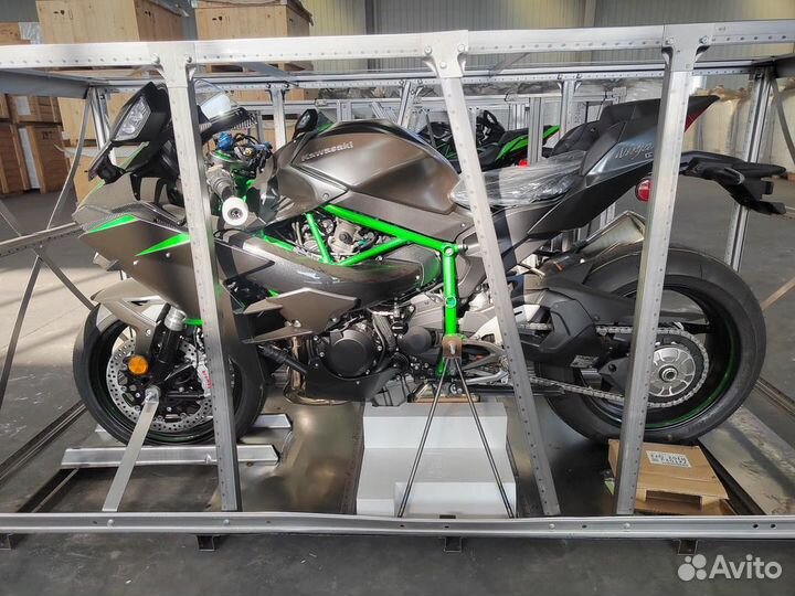 Новый Kawasaki H2 Carbon