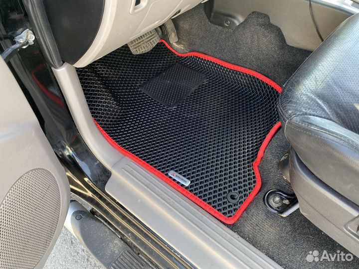 Автомобильные коврики эва в подарок подпятник + 2