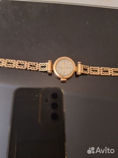 Часы наручные женские чайка СССР, золотые