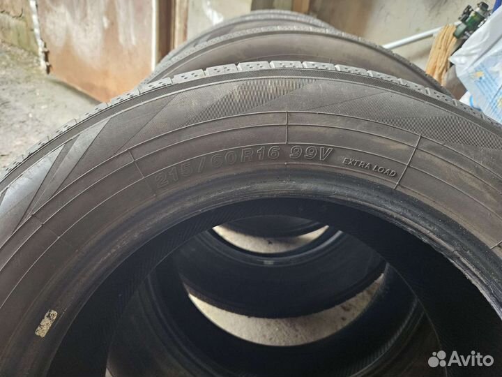 Yokohama BluEarth AE50 215/60 R16