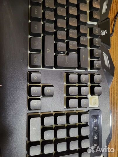 Игровая клавиатура с подсветкой