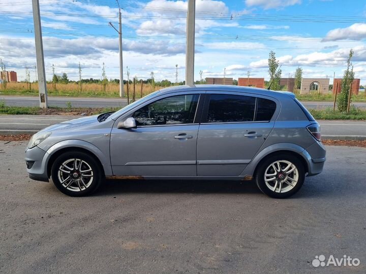 Opel Astra 1.8 МТ, 2008, 265 000 км