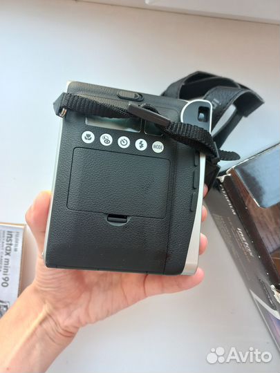 Камера instax mini 90 neo