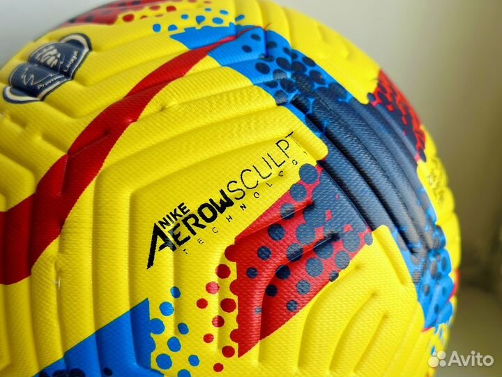 Футбольный мяч