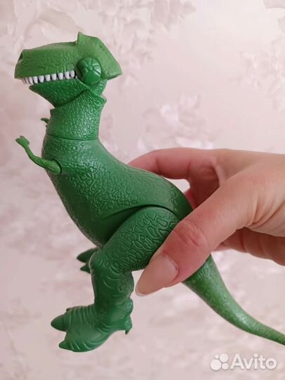 Динозавры игрушки