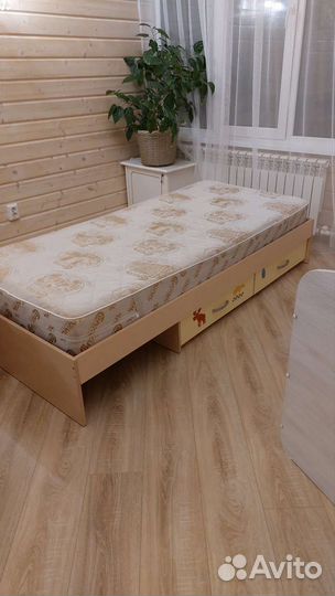 Кровать подростковая