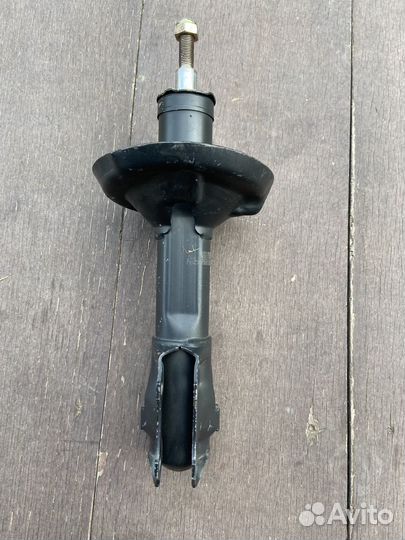 Амортизатор передний VW Golf/Vento 83-94