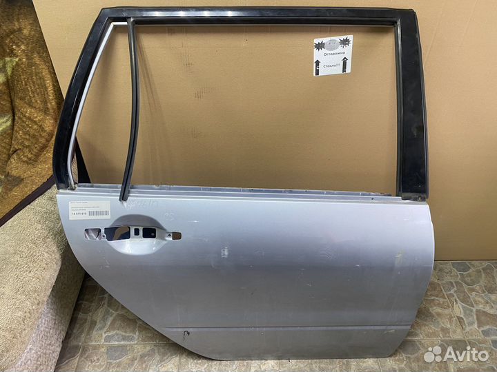 Дверь задняя правая Lancer 9