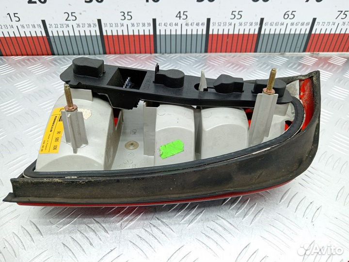 Фонарь задний для Opel Vectra B 90541638