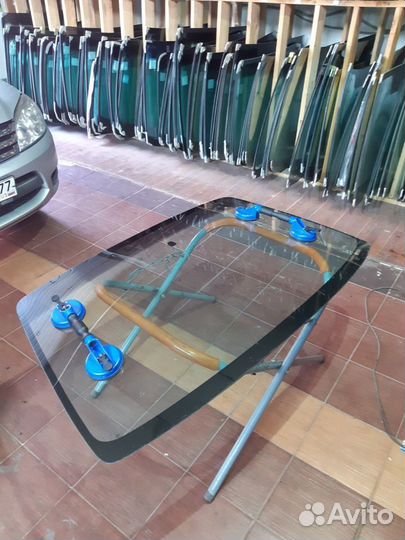 Лобовое стекло на Форд Эскейп