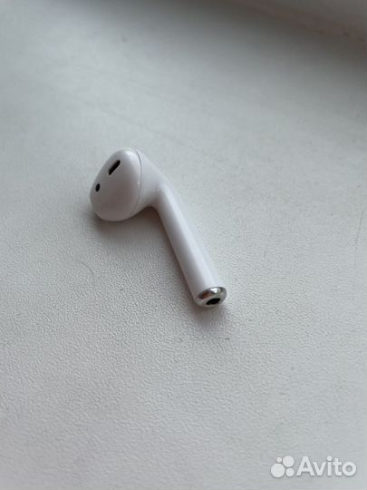 Airpods оригинальный правый наушник б/у