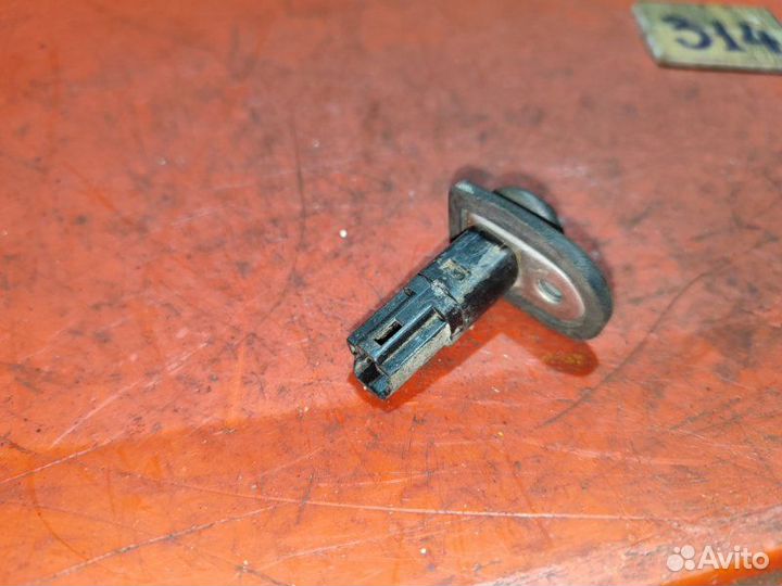 Концевик двери Volvo S40 седан 2.0 B4204S 1998