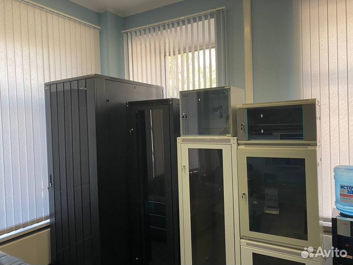 Шкаф серверный телекоммуникационный W&T