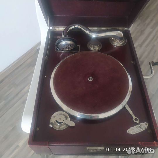 Патефон немецкий