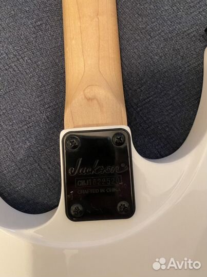 Электрогитара Jackson JS32 Dinky DKA-M White