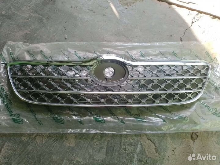 Решетка радиатора королла 120 новая