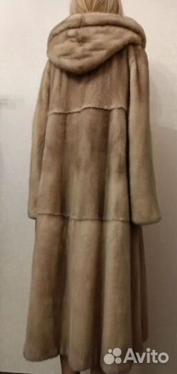 Шуба норковая р. 48 с капюшоном