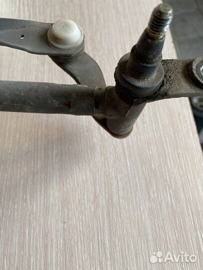 Трапеция стеклоочистителей LADA Kalina