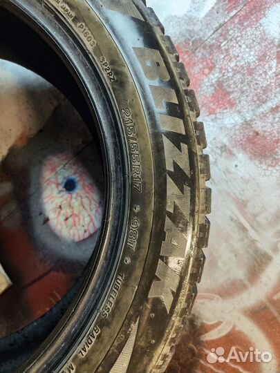 Bridgestone Blizzak Spike-02 215/55 R17 98T