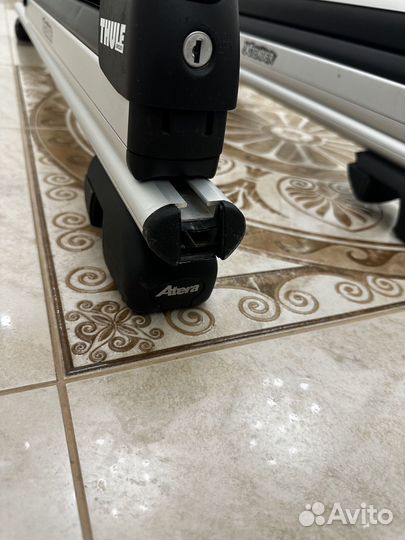 Багажник Thule для сноубордов и лыж