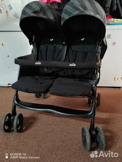 Коляска прогулочная для двойни/погодок