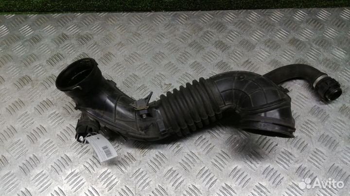 Патрубок воздушного фильтра Bmw 1-Series