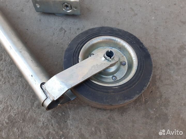Подкатное(опорное) колесо с хомутом для прицепа