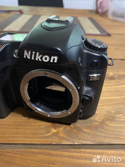 Зеркальный фотоаппарат nikon d80