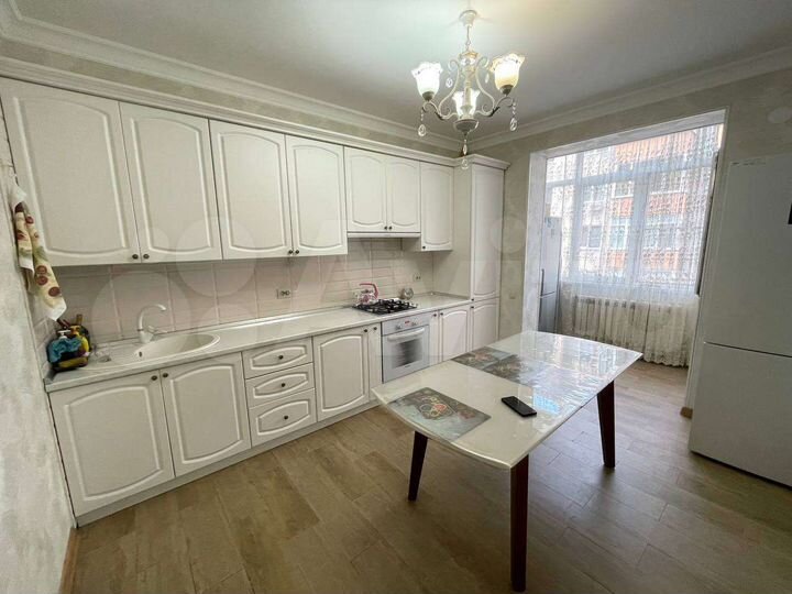 3-к. квартира, 90,5 м², 5/8 эт.