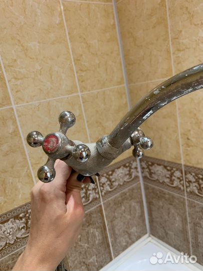 Смеситель для раковины