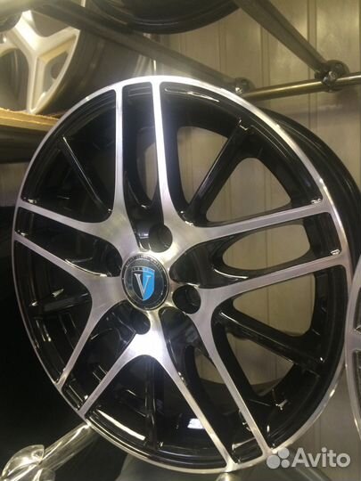 Диски R15 4x100 et45 d60.1 Venty 1506 Новые