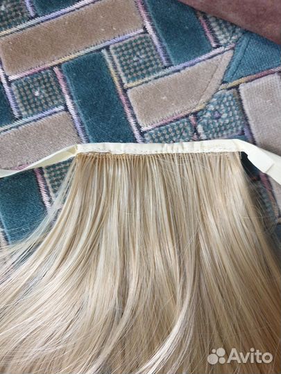 Волосы на заколках блонд шиньон