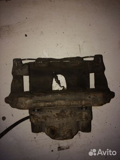 Суппорт передний правый Mercedes W210