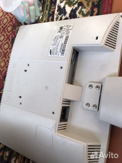 Монитор Samsung