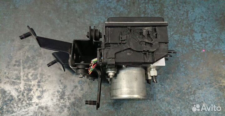 Блок ABS Infiniti Ex J50