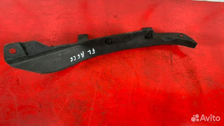 Брызговик передний левый Audi A6 C6 2.0 BRE TDI