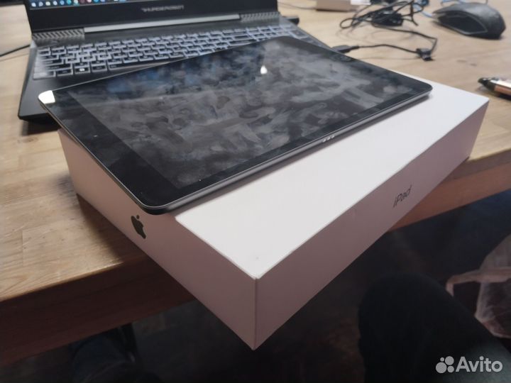 iPad 8th 32gb (WiFi)