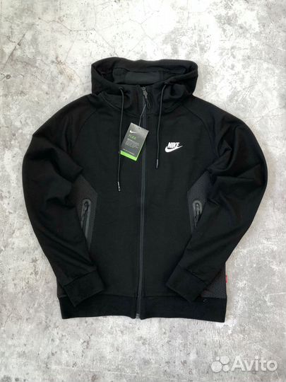 Спортивный костюм Nike