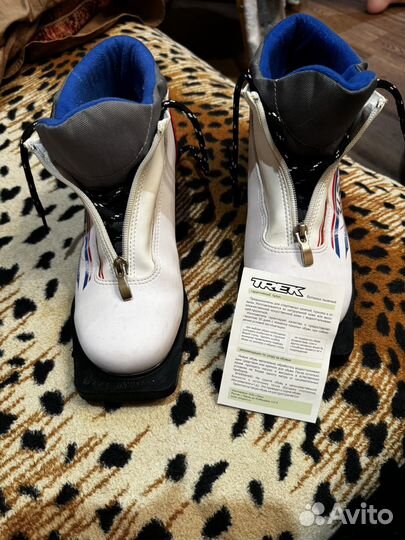 Лыжные ботинки