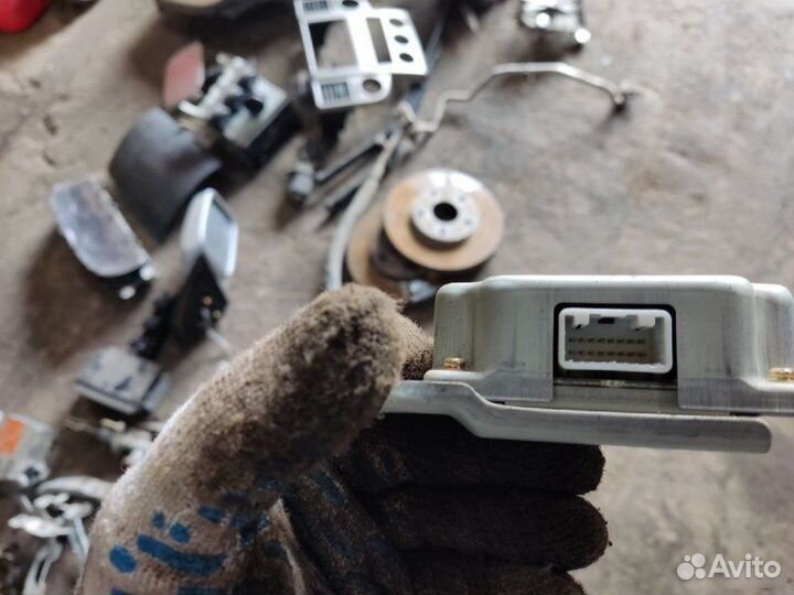 Блок управления полным приводом Nissan X-Trail T30