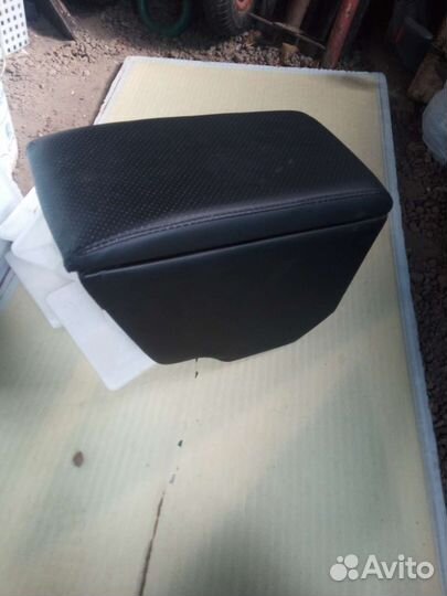 Подлокотник / бар Киа. Хундай