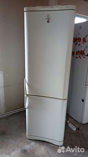 Холодильник Indesit