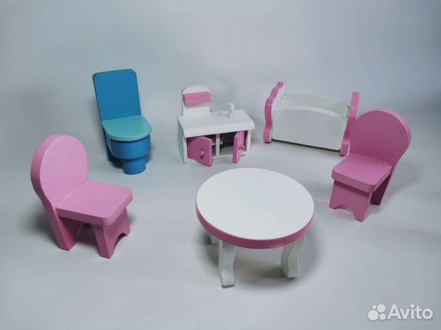 Деревянная мебель для кукол