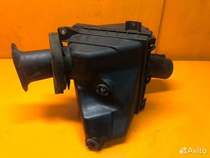 Корпус воздушного фильтра Infiniti Qx56 JA60 5.6