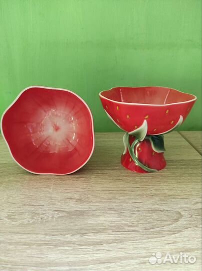 Креманки Клубника. Новые. Фарфор