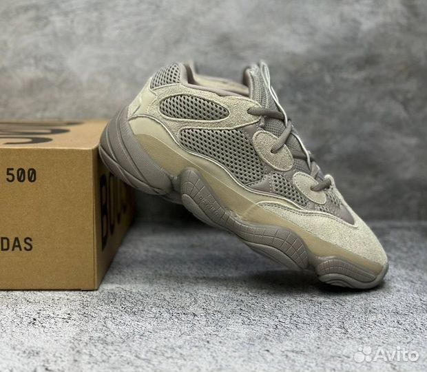 Кроссовки Yeezy boost 500