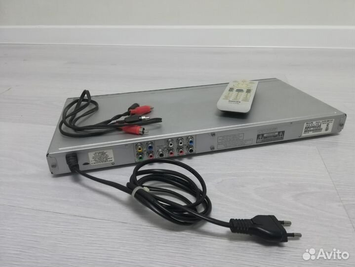 CD проигрыватель Philips