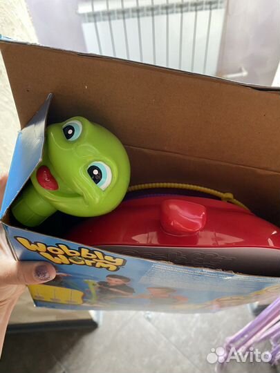 Игрушка червячек