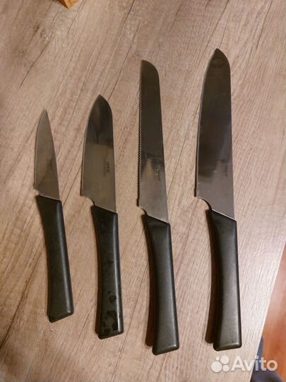 Набор ножей IKEA на деревянной подставке